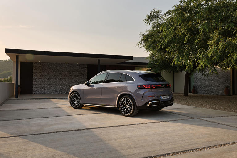 Mercedes-Benz GLC EV debuts with 713km range, 39-inch Hyperscreen