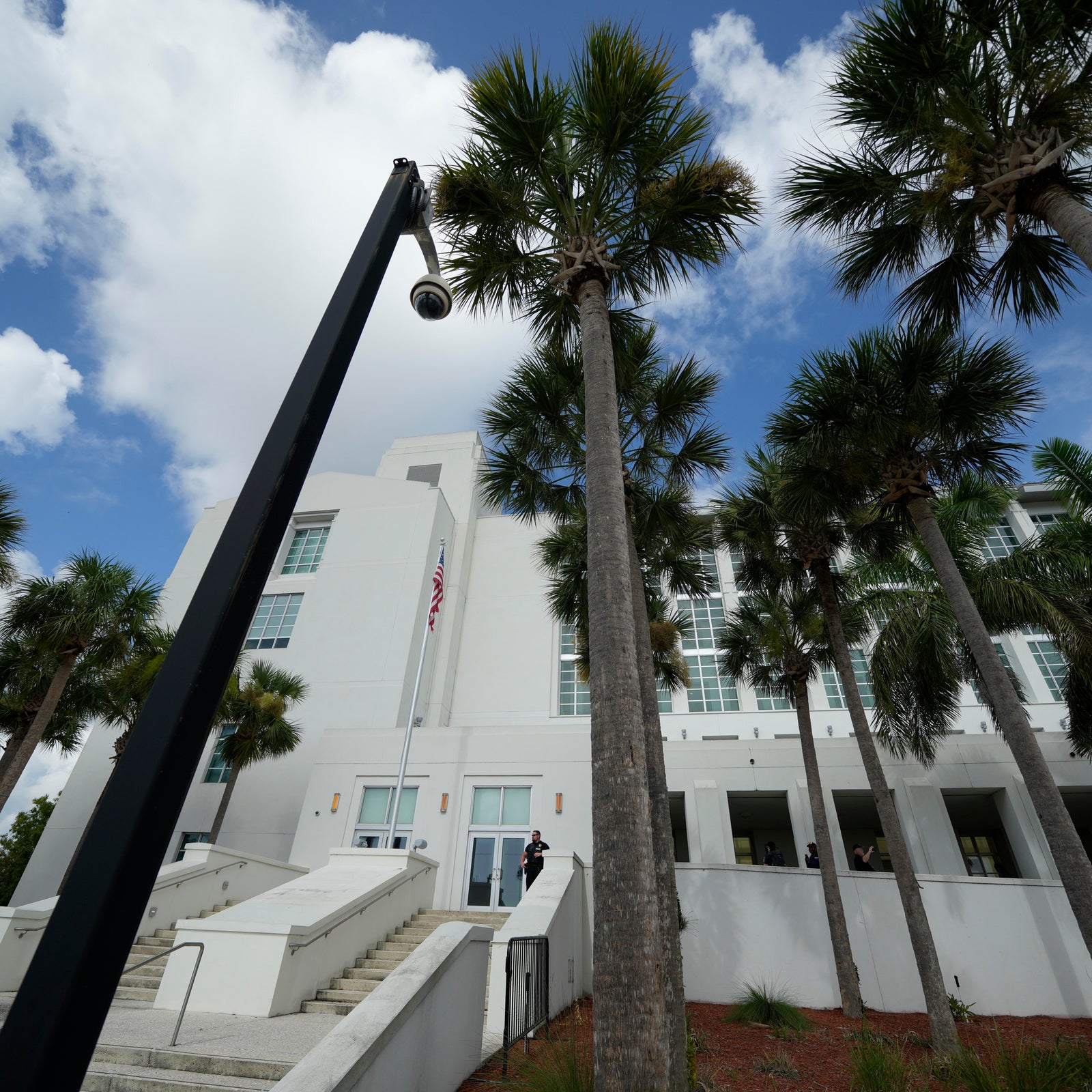 Trial begins for Ryan Routh, man accused of Trump assassination attempt ...