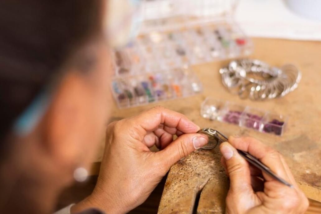 5 Bisnis Nyaman untuk Introvert: Tanpa Jualan Agresif