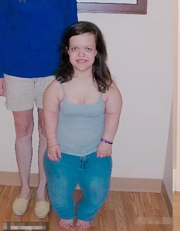 Chandler Crews với chiều cao chỉ 1,17 m năm 16 tuổi. Ảnh: Instagram Chandler Crews