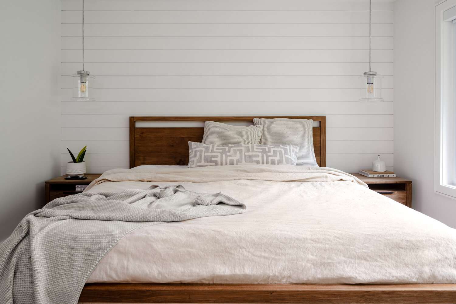 We Asked a Designer How to Make a Small Bedroom Feel Bigger and It's ...