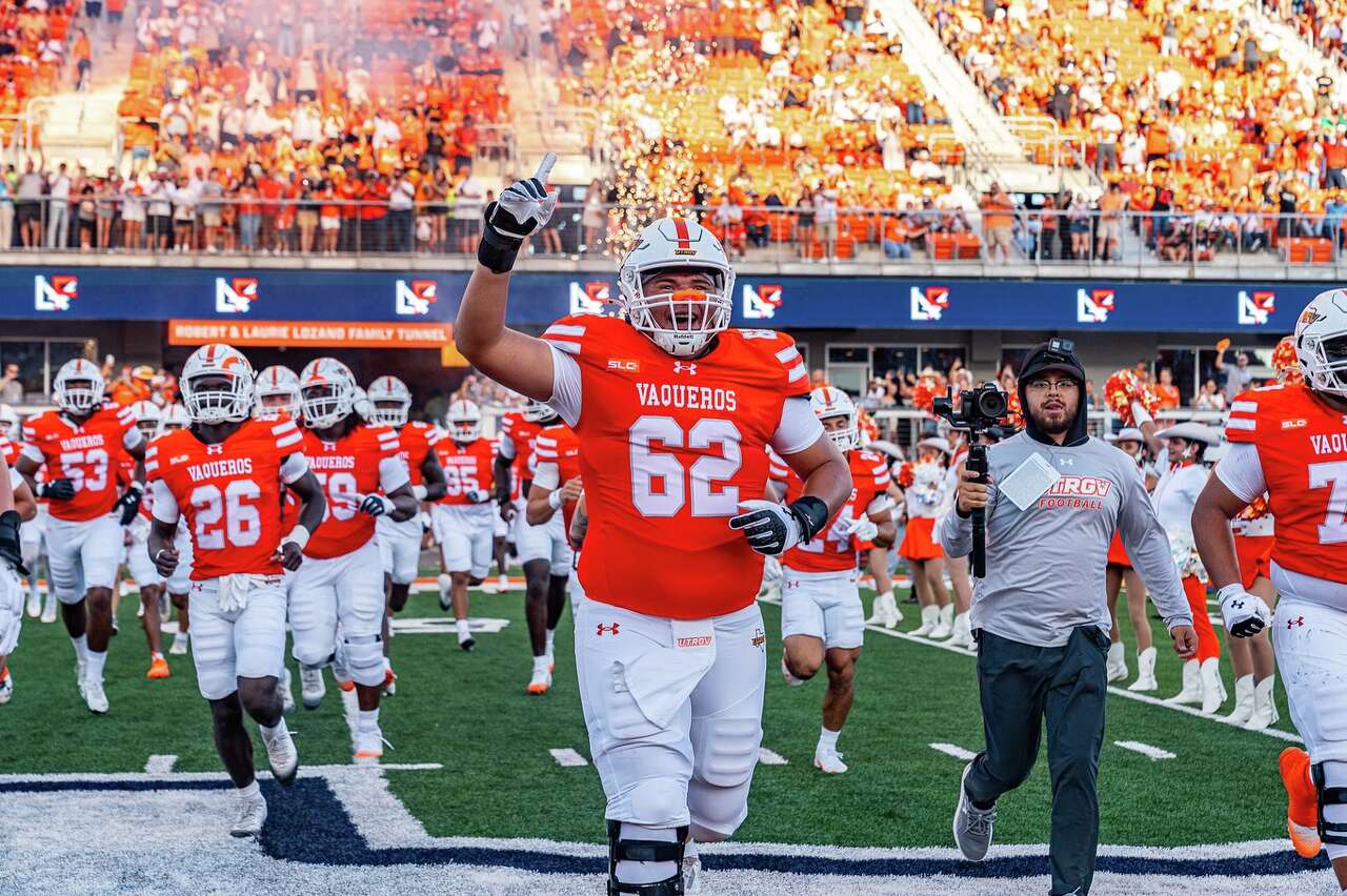 Three Laredoans etch their names Into UTRGV football history