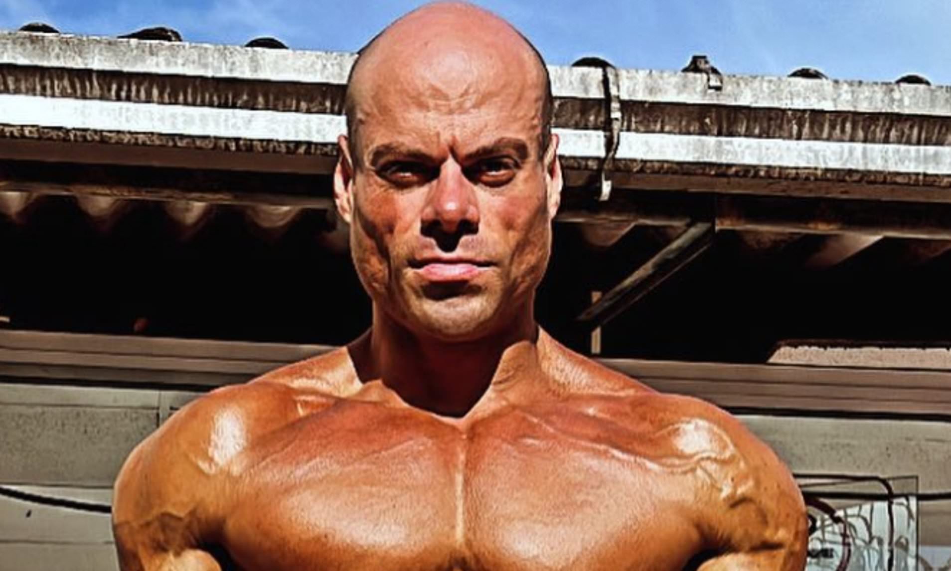 Brazilian bodybuilder, 41, stabbed to death by girlfriend now fighting