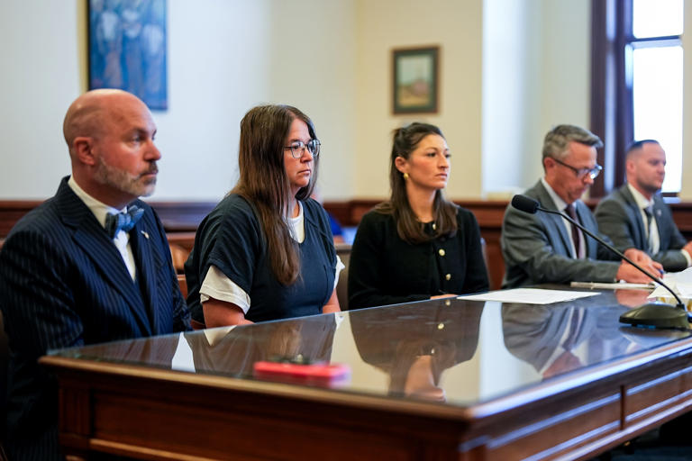 Defense pleads not guilty by reason of insanity for Ohio mother accused Defense pleads not guilty by reason of insanity for Ohio mother accused