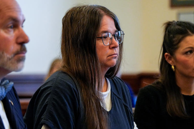 Defense pleads not guilty by reason of insanity for Ohio mother accused Defense pleads not guilty by reason of insanity for Ohio mother accused
