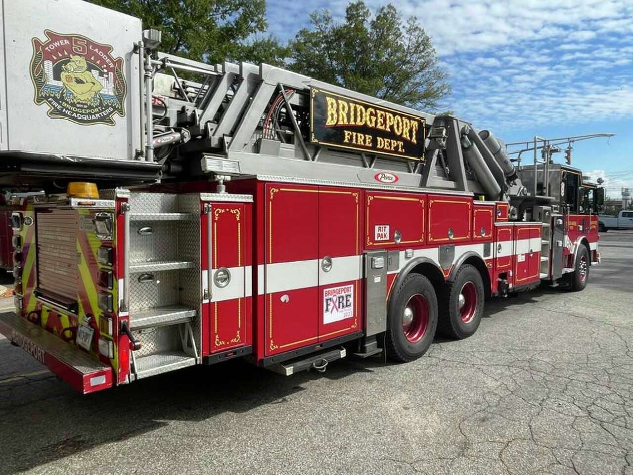 6 people, 2 dogs displaced by Bridgeport fire on Kossuth Street ...
