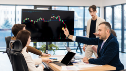 Saham Perbankan Kembali Mengilap, IHSG Naik ke 7.815 Hari Ini