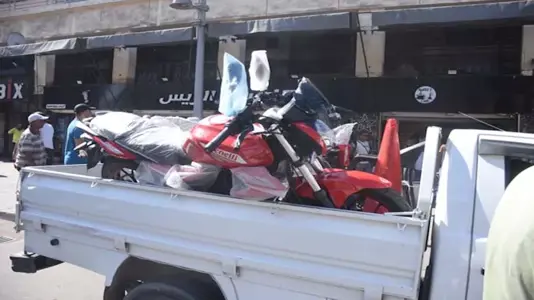 إزالة محال مخالفة وتعديات بالإسكندرية (9)