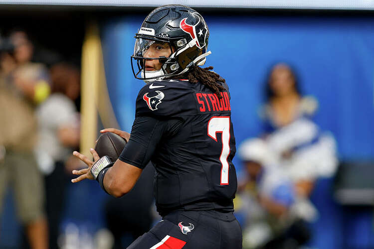 how-to-watch-the-texans-vs-bucs-monday-night-football-game-without-cable