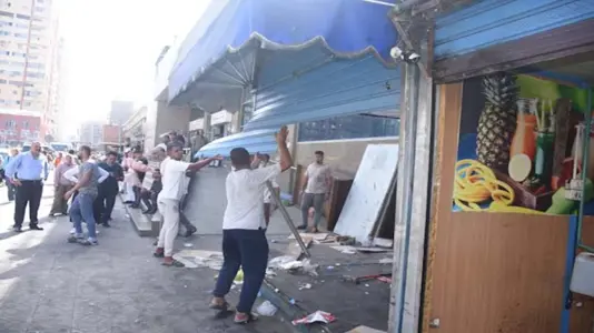 إزالة محال مخالفة وتعديات بالإسكندرية (7)