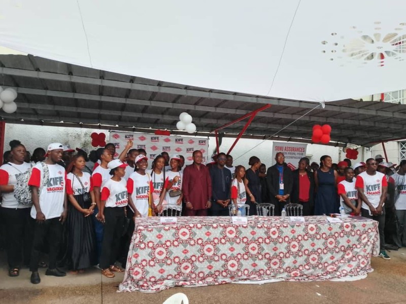 Assurances : 200 étudiants enrichis par une expérience professionnelle, à travers le Programme « Kiff Tes Vacances » de Sunu Assurances, reçoivent leurs certificats