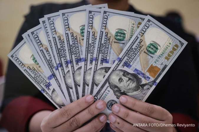 Dolar Tetap Stabil di Sekitar 98 Meski Ancaman Penutupan Pemerintah