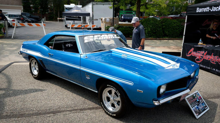 Why did cars in the ’60s come with rally stripes?