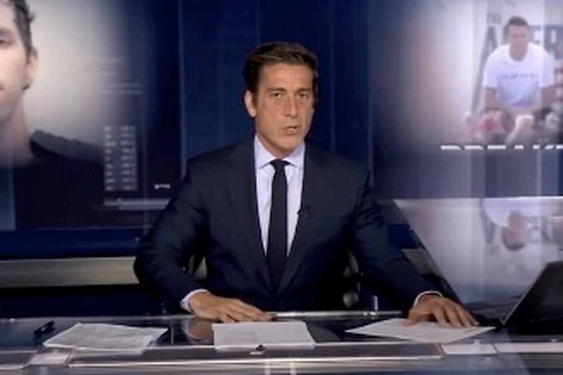 David Muir makes shocking confession that leaves close friend Kelly(00)