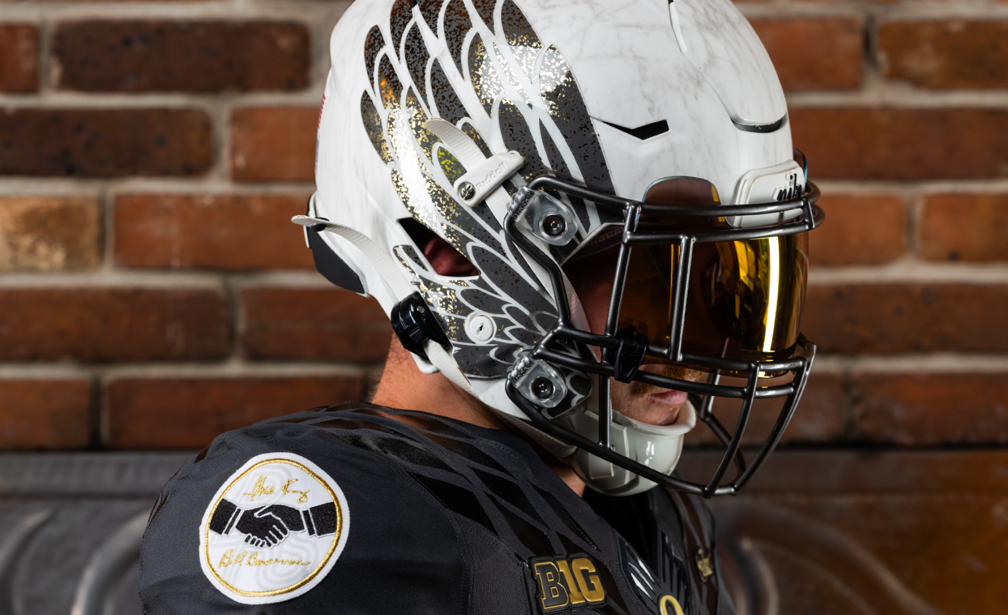 Oregon Ducks' special 'Shoe Duck' uniforms added to EA Sports College ...