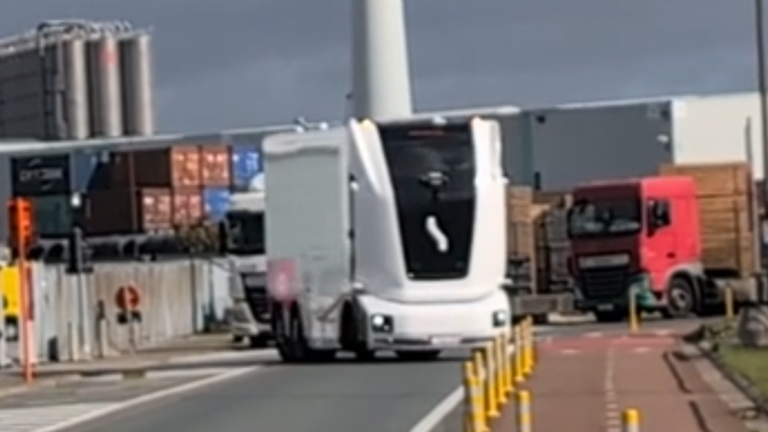 Une première en Belgique : un camion autonome a effectué un trajet sur une voie publique