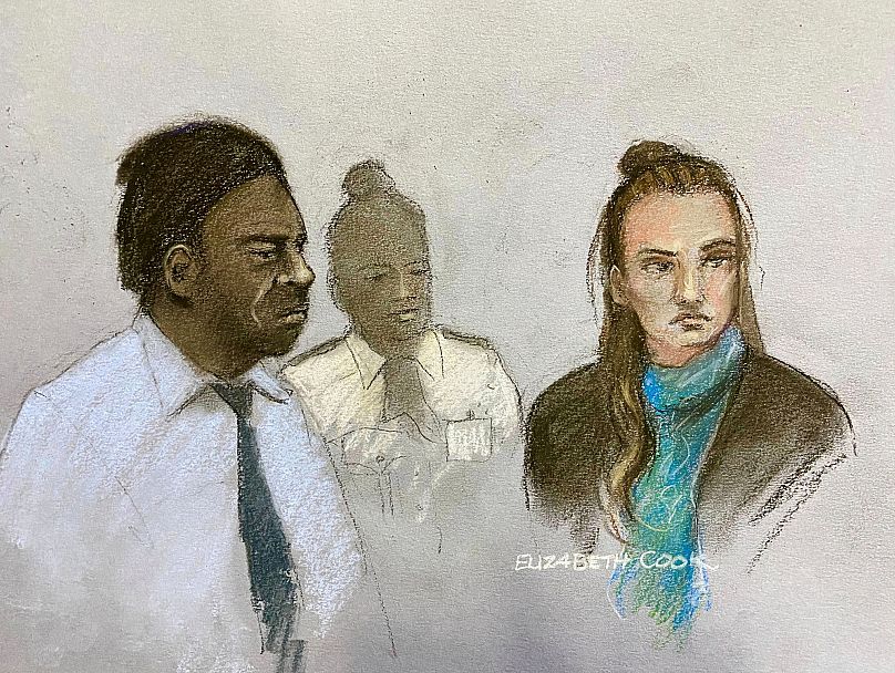 يظهر في هذا الرسم التخطيطي للمحكمة مارك جوردون وكونستانس مارتين وهما يمثلان أمام محكمة أولد بيلي في لندن، 15 سبتمبر 2025 AP Photo