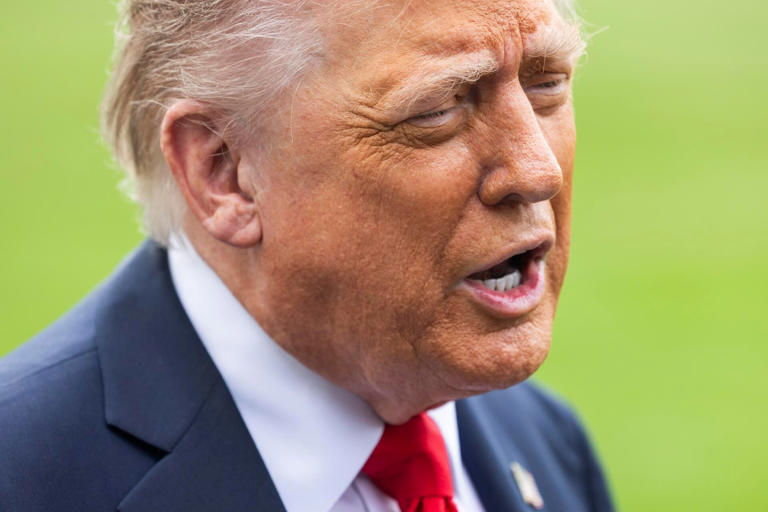 Donald Trump aseguró ante unos periodistas que su país “ha eliminado” tres embarcaciones frente a Venezuela.