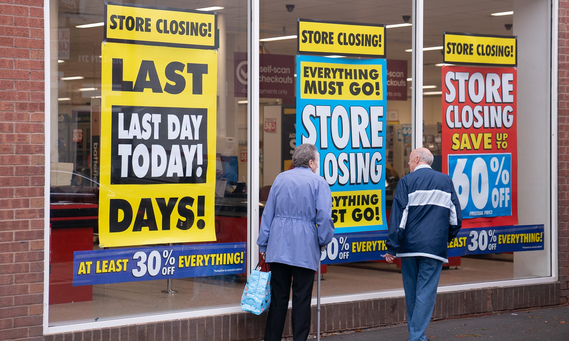 High street bosses sound the alarm as almost 400,000 retail jobs are ...