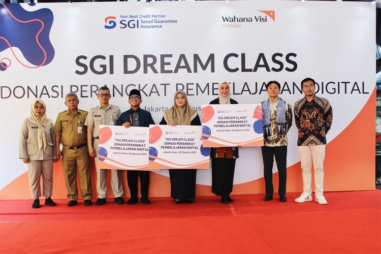 Wahana Visi Indonesia dan SGI Berikan Teknologi Digital ke 3 Sekolah Jakarta Utara