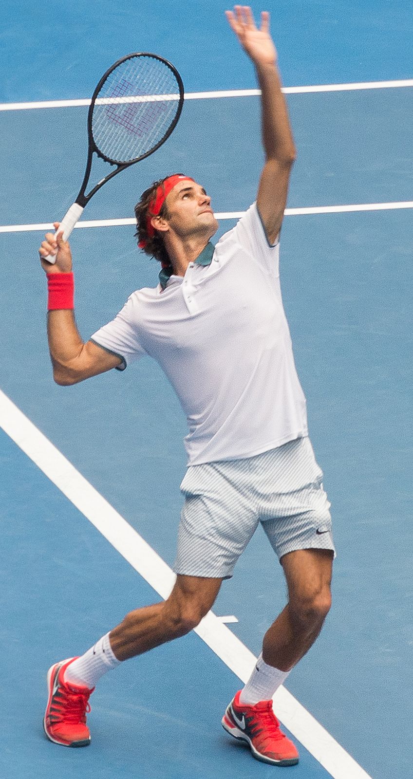 Meet the Tennis Titan: Uncovering Roger Federer's Height in Feet and Inches