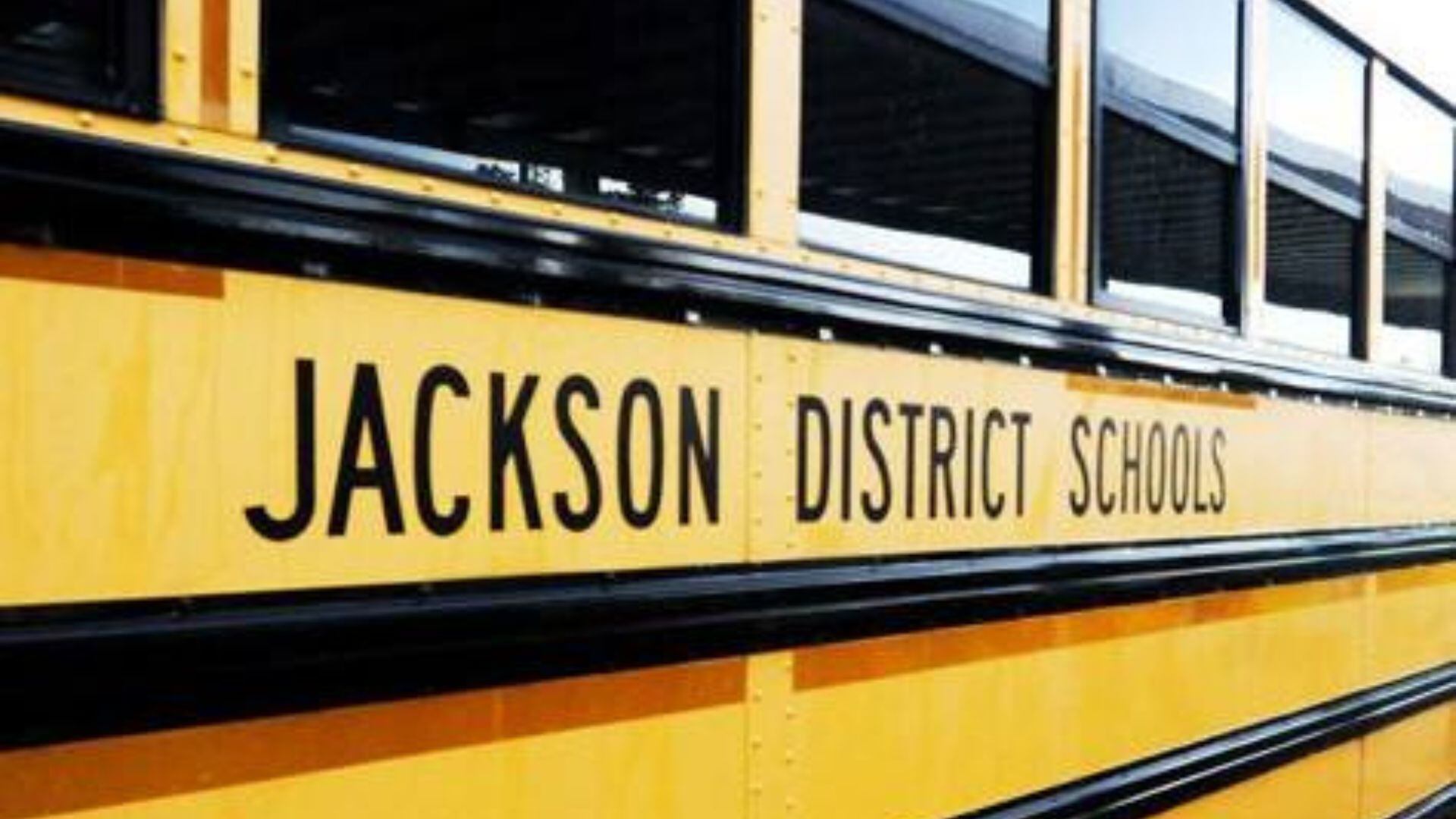 school-bus-evacuated-in-jackson-county