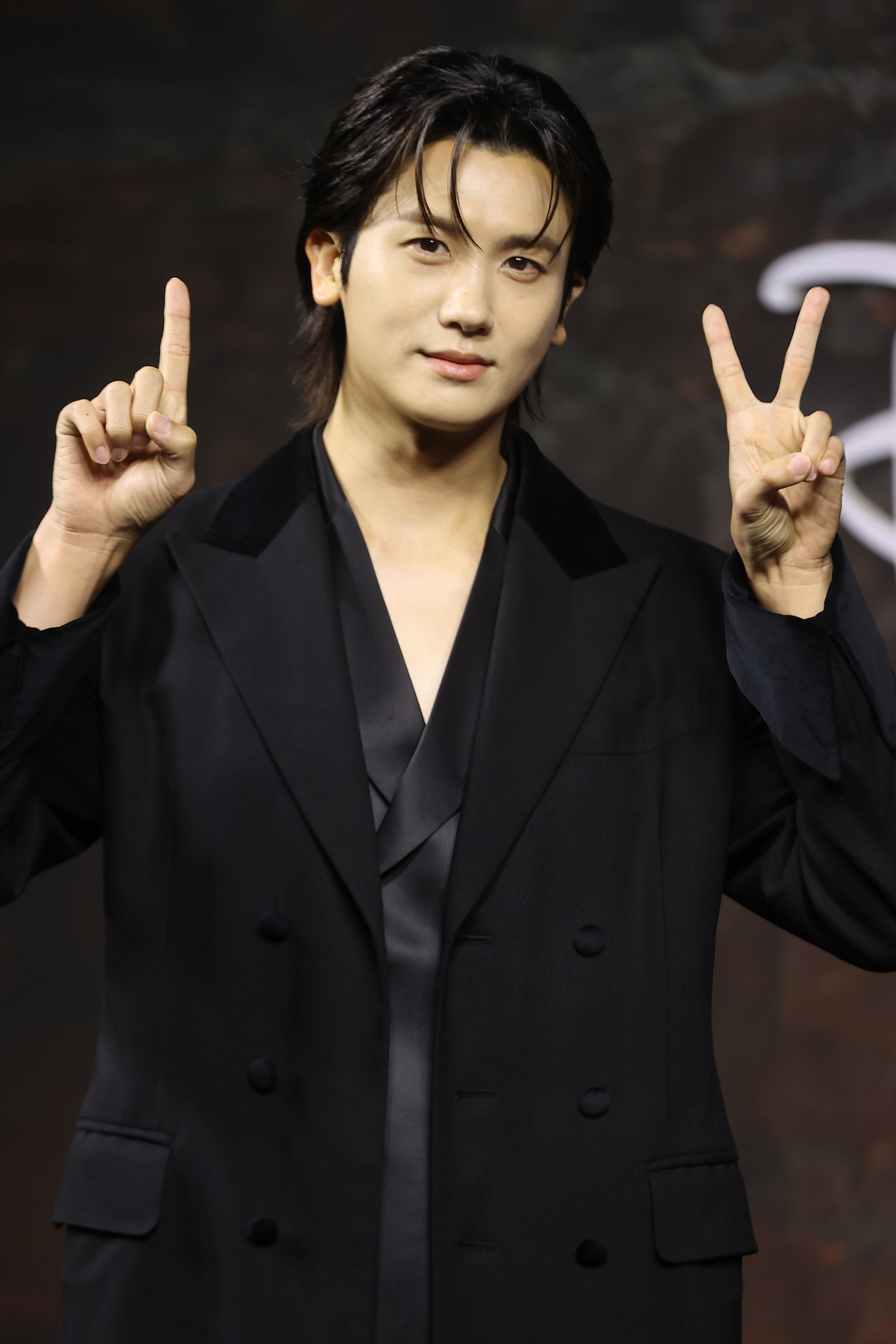 reve-entertainment-denies-park-hyung-sik-s-400-million-fee-rumors