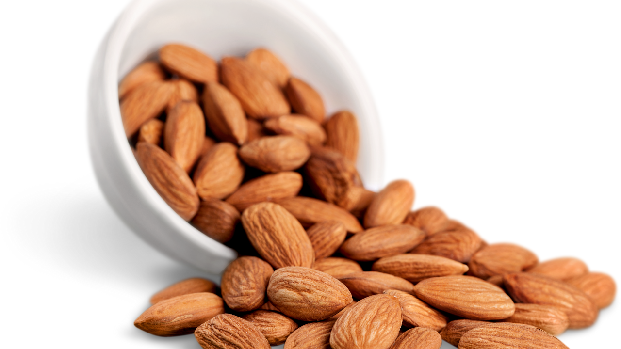 From walnuts to almonds: The best time to eat nuts according to a ...
