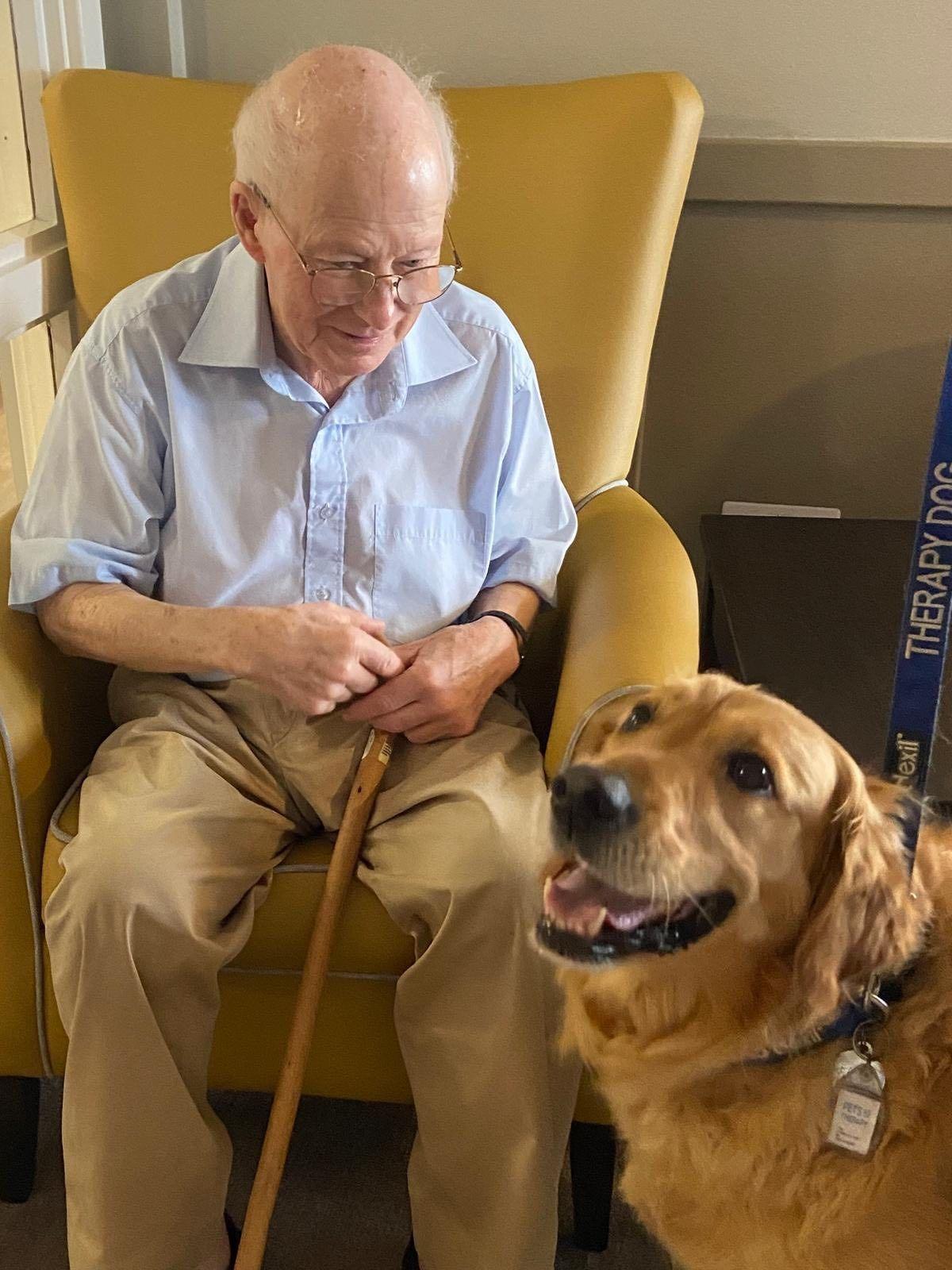 Friends fur-ever! Crowborough care home residents enjoy pet therapy