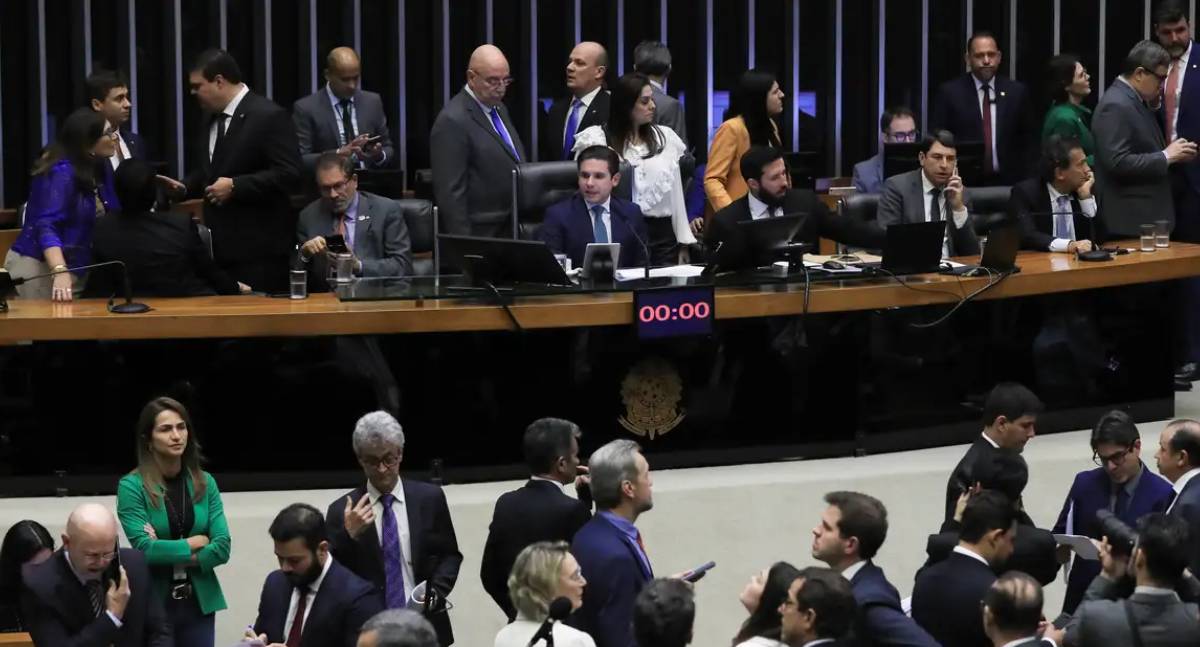 Voto secreto na PEC da Blindagem é derrubado na Câmara