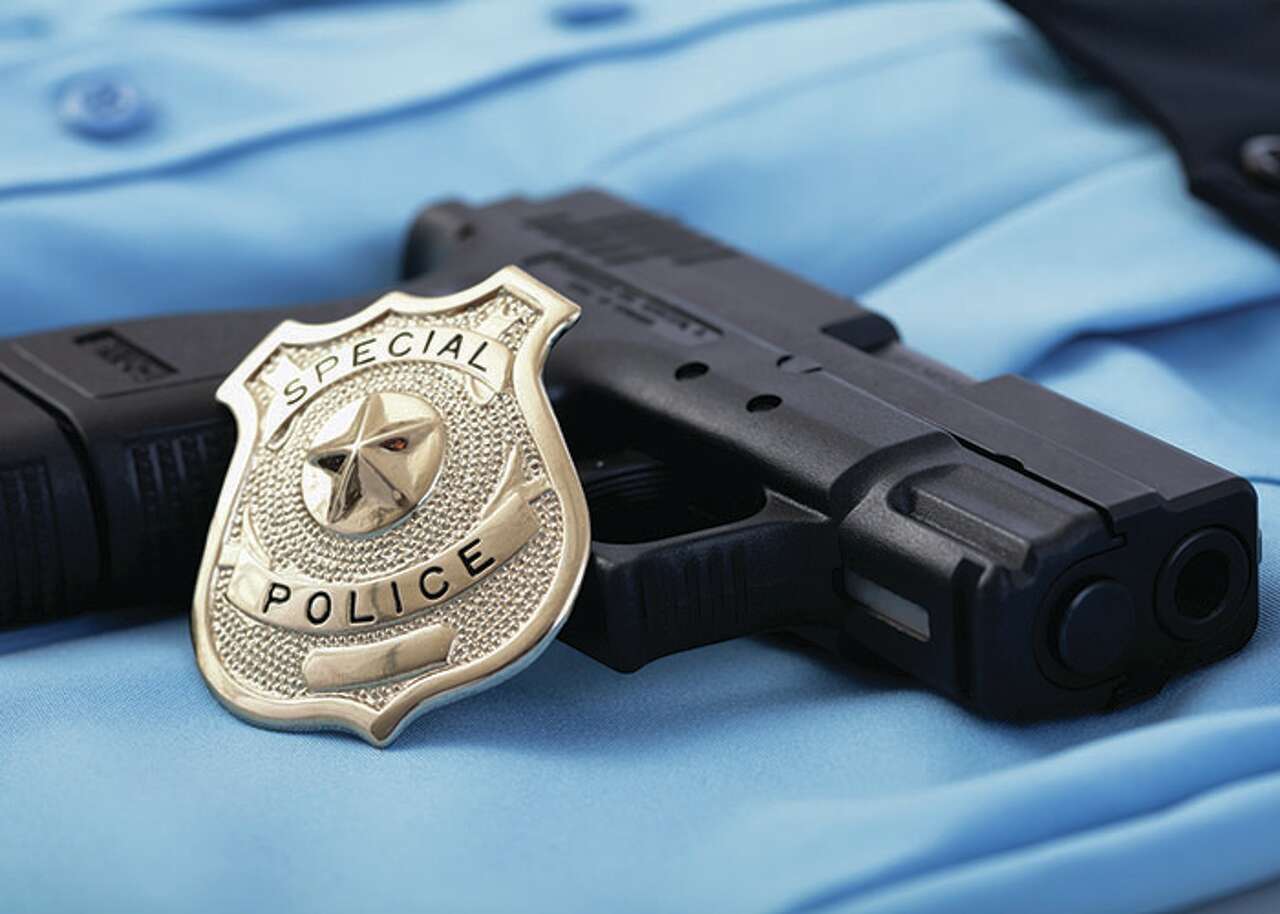 Alton teen charged with possessing machine gun after traffic stop