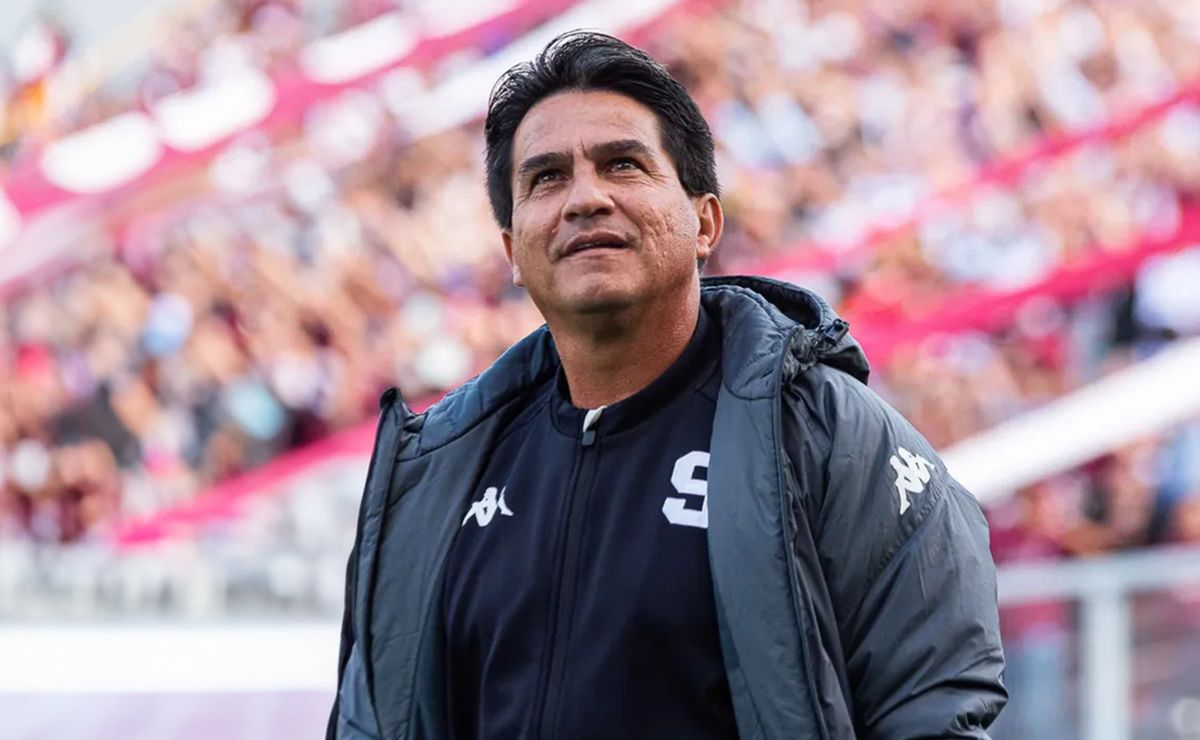 Refuerzo confirmado en Saprissa: Vladimir Quesada consigue la figura que  necesitaba para ir por la 41