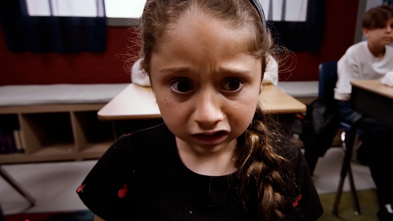 Young girl has a fear of all food (ARFID)(02)