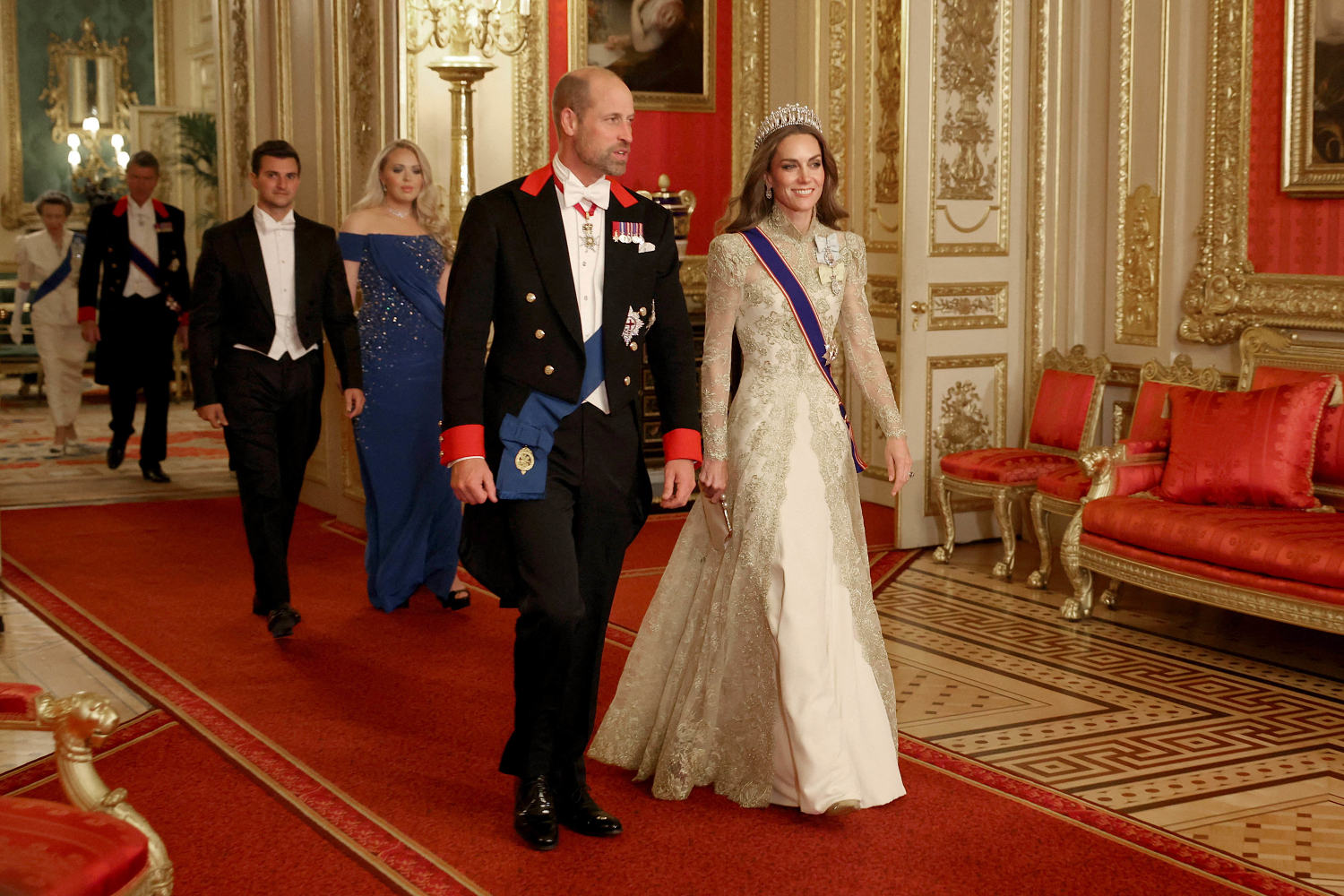 See Kate Middleton's Stunning Gold Dress At State Banquet