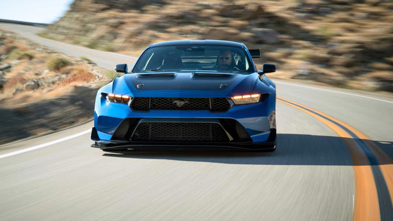 2025-ford-mustang-gtd-road-12