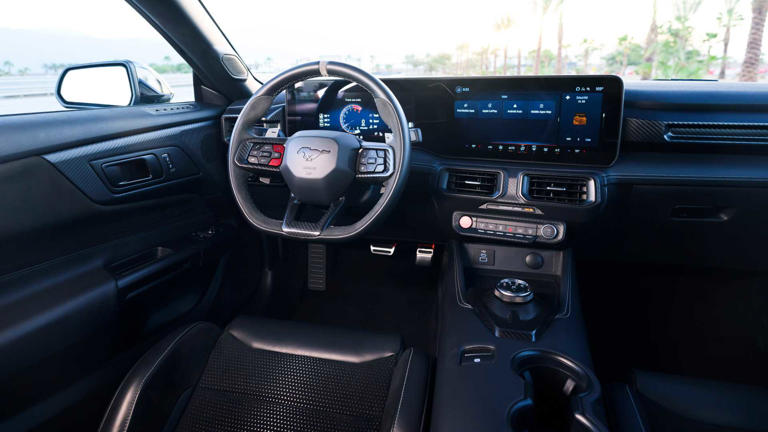 2025-ford-mustang-gtd-interior-01