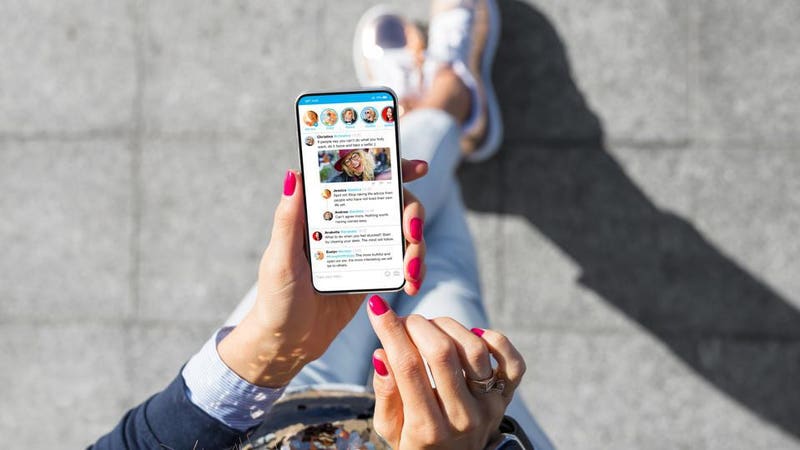 how-to-become-a-social-media-manager-a-step-by-step-guide