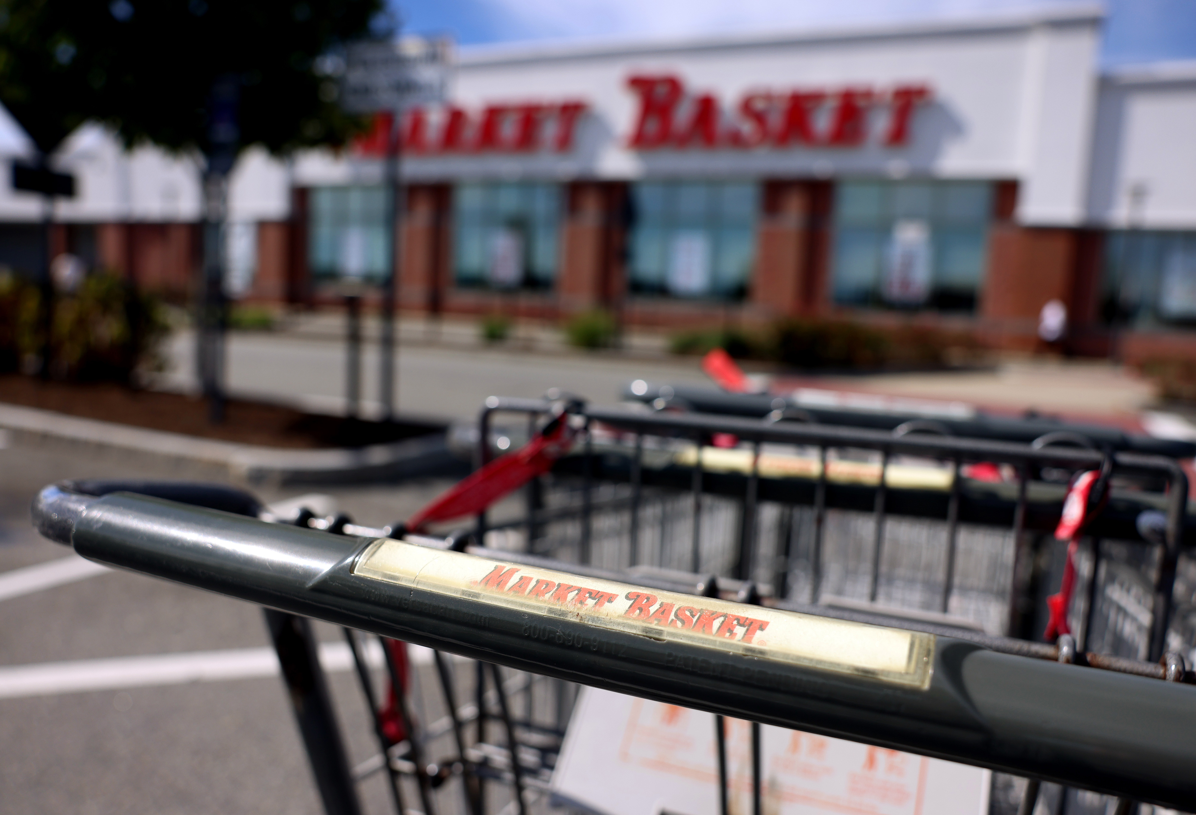 Mass. woman arrested for robbery, assaulting employees at NH Market Basket