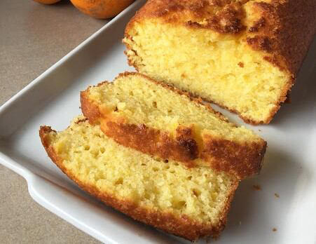 Budín de naranja. (@vickuisine)