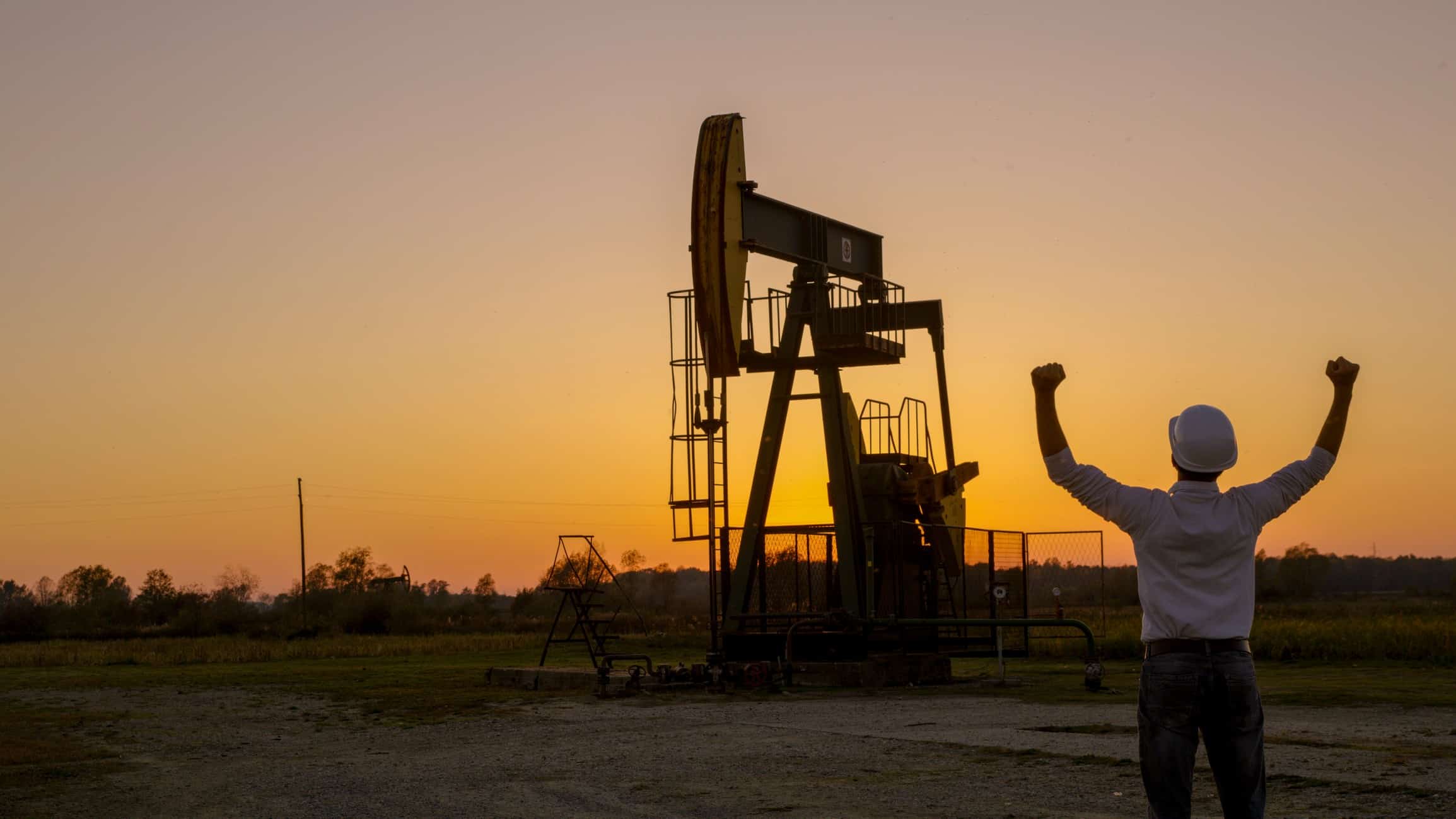 Can Woodside shares rally to fresh 52-week high?