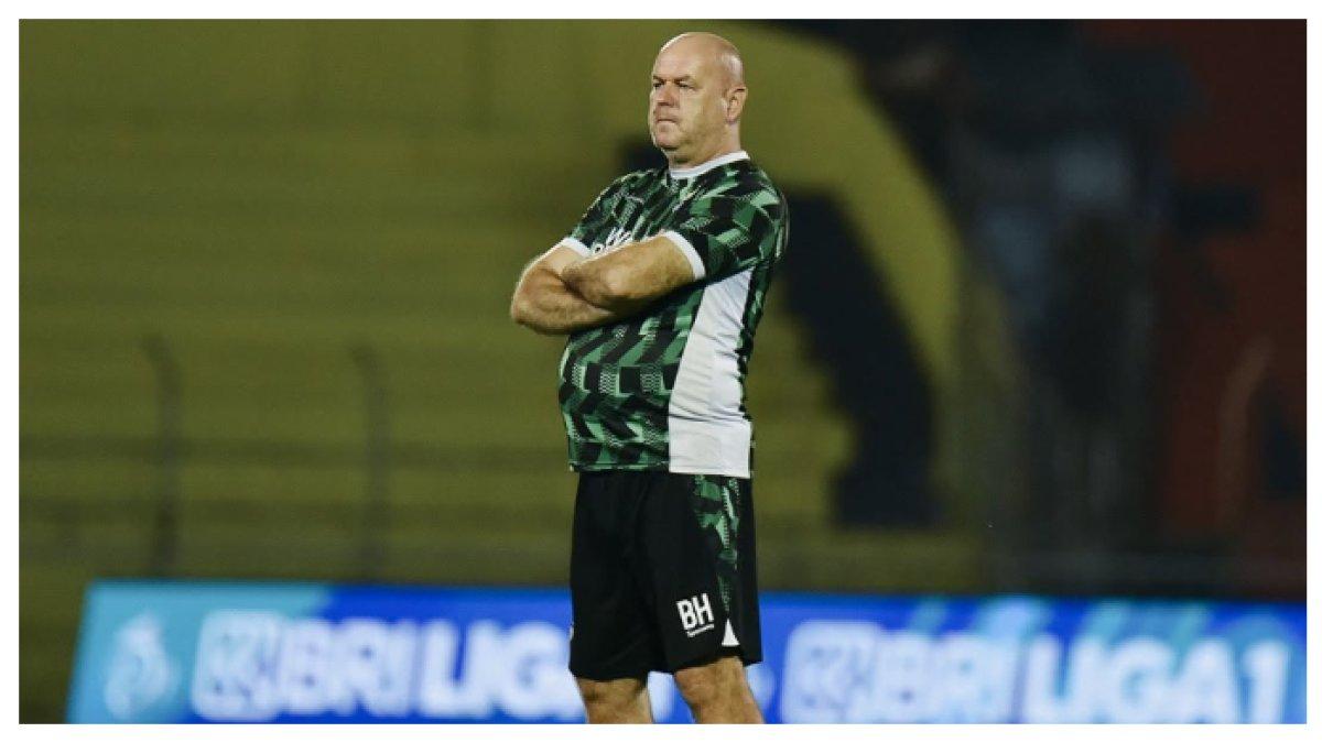 Sinyal Mencengangkan Persib Jelang Lawan Selangor FC, Bojan Hodak Kekurangan Tidur?