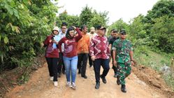 Wamen Stella Christie Pantau Pembangunan SMA Unggul Garuda di Aceh Utara