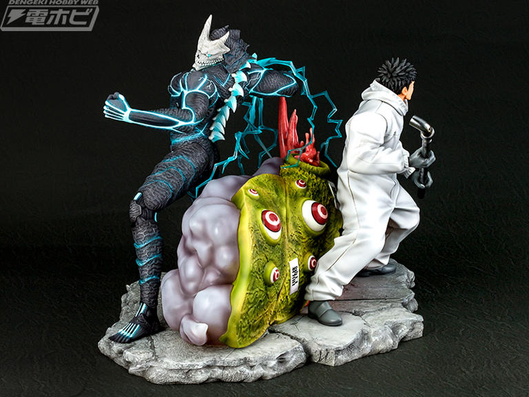 怪獣8号』より、怪獣8号と日比野カフカが背中合わせでフィギュア化！躍動