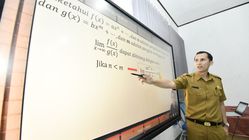 Kemendikdasmen Alokasikan Rp13,2 Triliun untuk Kesejahteraan dan Kompetensi Guru 2025