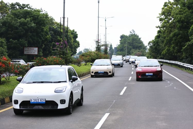 Gelar Aion UT Media Drive: Jakarta-Bandung PP Hanya 1 Kali Charge