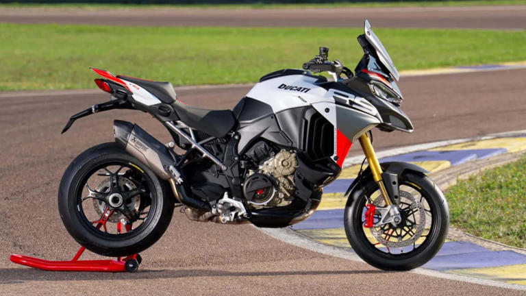 Ducati MultistradaV4 RS - Hero