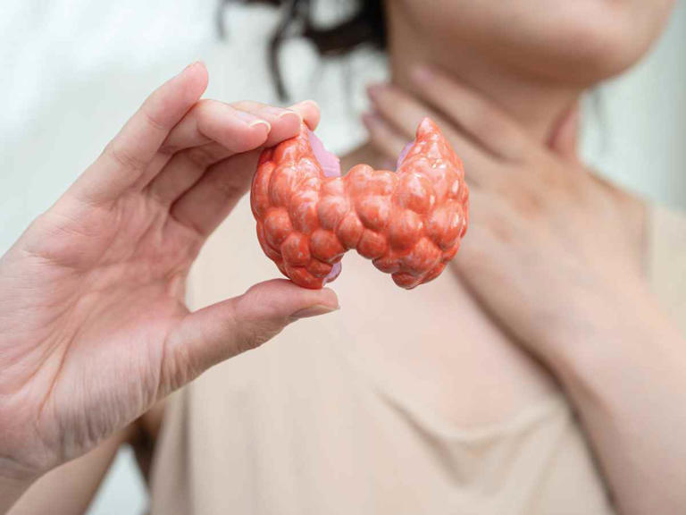 Cuando la glándula tiroides tiene un bulto, es urgente acudir al especialista. Canva