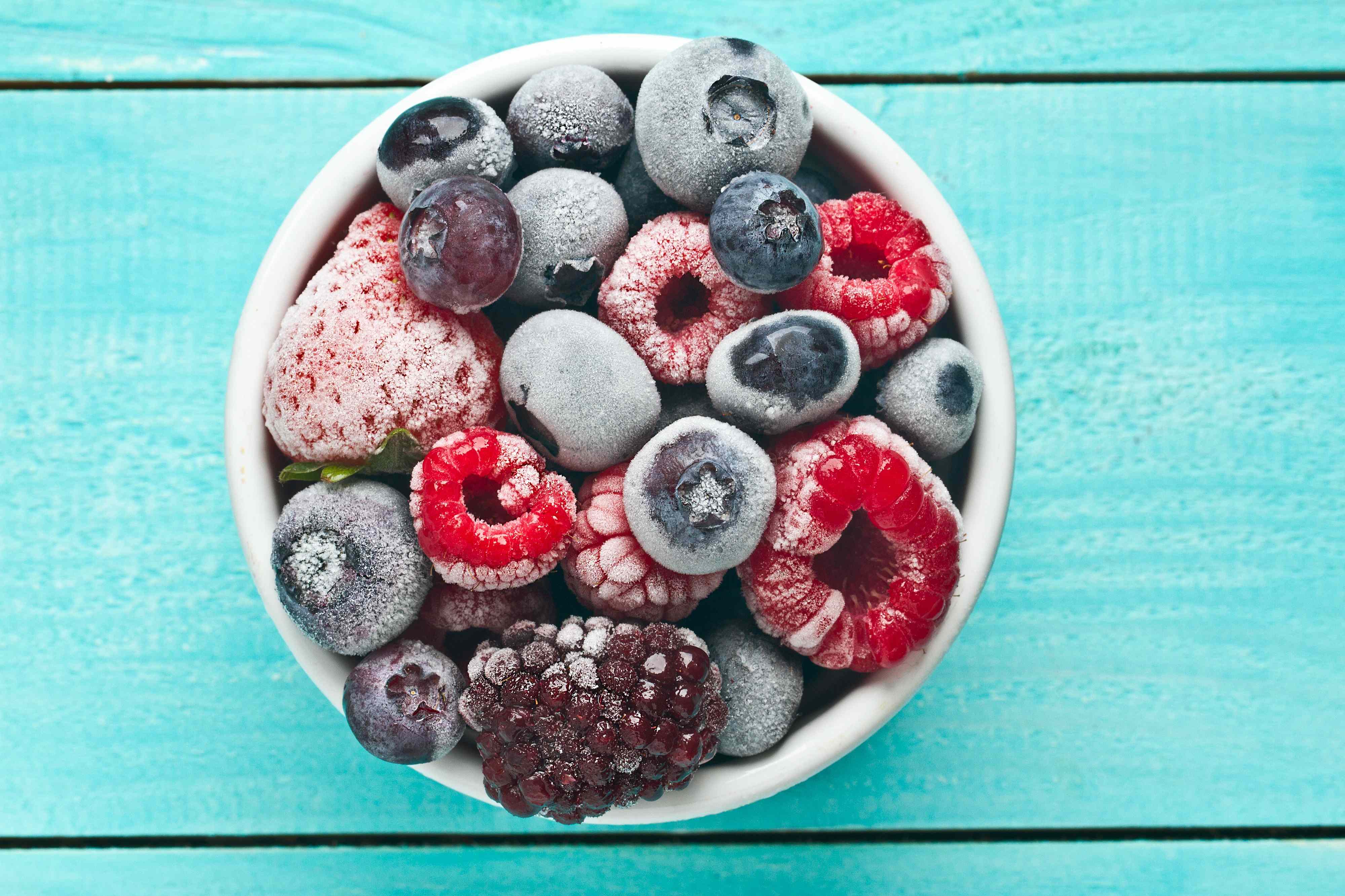 5 healthiest frozen foods to always keep in your freezer