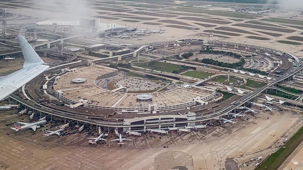 Telephone equipment outage causes ground stop at DFW Airport and Dallas(01)