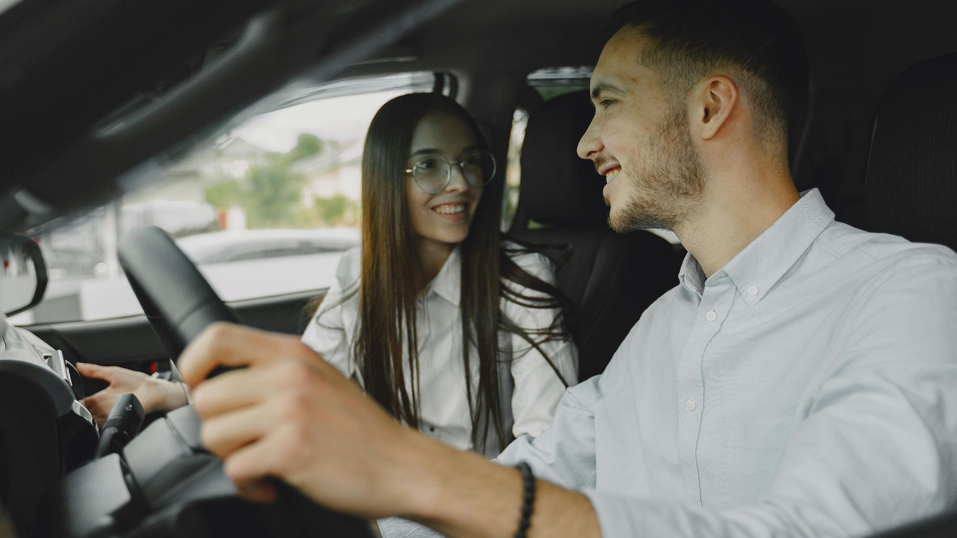 Awkward Silence? 20 Fun Conversation Starters to Avoid a Boring Car Ride